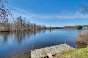 Oakland Apt on Messalonskee Lake w Dock Access!