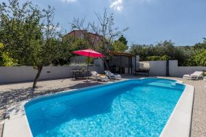 Villa Almond near Omis, private pool