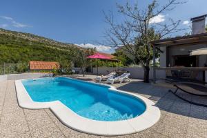 Villa Almond near Omis, private pool