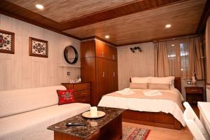 Ververitsas House