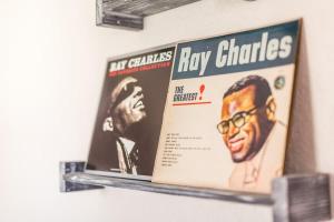 The Ray - 2nd Floor Historic Condo- Minutes Walk to Downtown