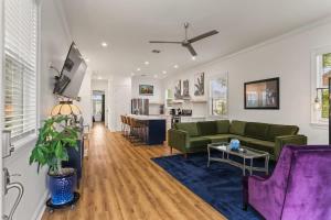 Luxury New 3BD Home with Parking and Private Yard