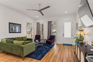 Luxury New 3BD Home with Parking and Private Yard