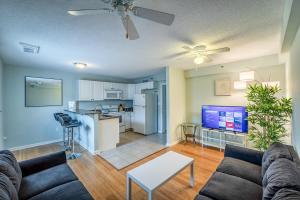 Modern 4BR Ocean Block Apt Walk to the Beach