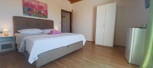 Apartments & rooms Mila 
