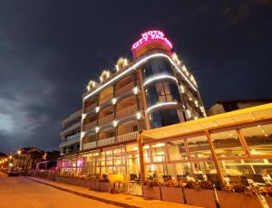 4 gwiazdkowy hotel City Palace Hotel Ochryda Macedonia