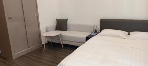 Studio Tonkin 2, Vinhomes Smart City