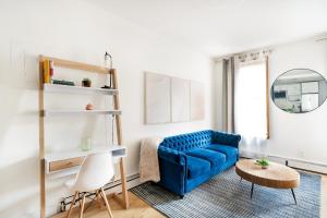 1597-PHN PH Duplex -Private Outdoor Deck W D