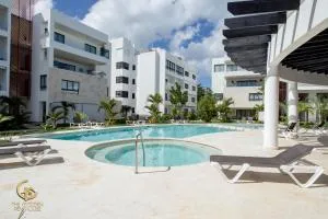 Golden Penthouse by Amar'e - Portillo