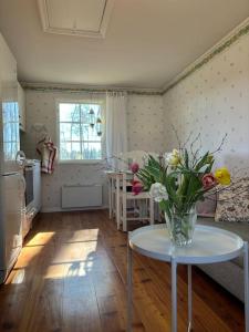 Gästhus i gårdsmiljö