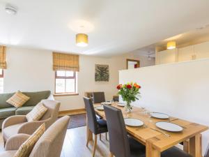 1 Bed in Cairnbaan CA304