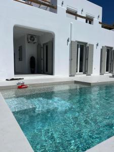 White Villa Milos