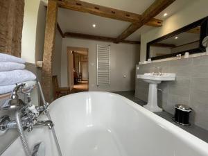 Hotels Chateau De La Coutanciere : photos des chambres