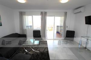 Lomas de Mena, 21 - Ático con vistas al mar - Piscina y Barbacoa - PARKING GRATIS - EXCELENTE CONEXIÓN WIFI