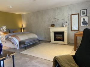 Exklusiver Souterrain - zentral, ruhig mit großer Terrasse, Bergblick und privaten Sauna zzgl