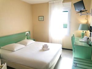 Hotels Hotel Restaurant Bar du Commerce - KB HOTEL GROUP : photos des chambres