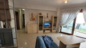 Paralia Ofriniou Sea view apartment