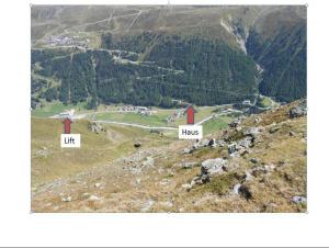 Apartment with Mountain View room in Apartment Gletscherbergblick