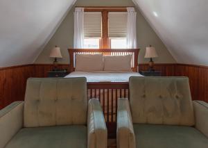Superior Queen Room room in William Henry Miller Inn