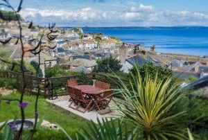 Family House with Garden & Sea Views - Mousehole