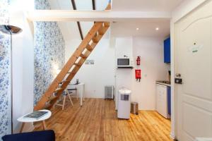 Alfama II, eco-penthouse with french balcony