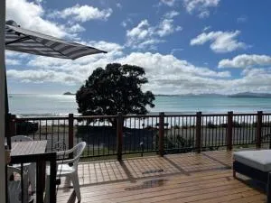 Pencarrow - Bach - Rawhiti