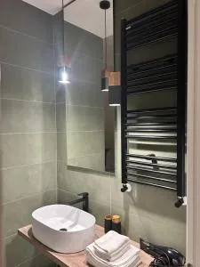 A Due Passi Dalla Scalinata Restyling - 卡尔塔吉罗