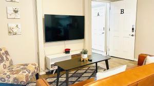 Cozy location in Midtown!