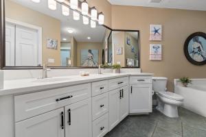 Phoenix On The Bay 1108 by Vacation Homes Collection