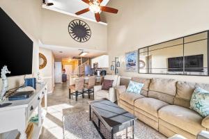 Grand Caribbean 408 by Vacation Homes Collection