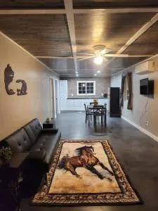 Quiet Guest Cabin in Andalusia, Alabama - Samson