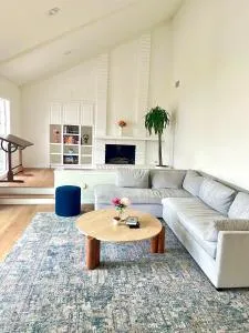 Rose Garden Home, Entire 4bdr 2bth House with Offices, Thousand Oaks - Rancho Adolfo Mobile Home Estates