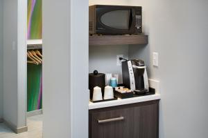 Queen Room with Two Queen Beds room in Hilton Garden Inn Dallas/Arlington South