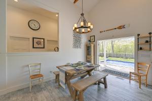 Distinctive Hamptons Home with Pool Near Bay, Ocean