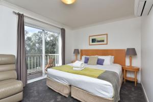 Villa 3br Chianti Villa located within Cypress Lakes Resort