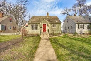 Pet-Friendly St Paul Home Less Than 5 Mi to Downtown! - Inver Grove Heights