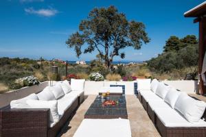Lakka Hill House