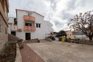 Apartment Zubovici 16063a