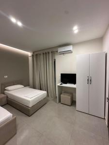 Fiore Rooms 1