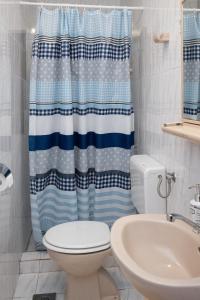 Apartments and rooms with parking space Zubovici, Pag - 16063