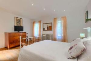 Holiday house with a swimming pool Buzet, Central Istria - Sredisnja Istra - 22842