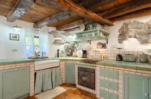 Holiday house with a swimming pool Buzet, Central Istria - Sredisnja Istra - 22842