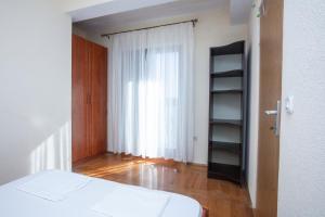 Apartments with parking space Pirovac, Sibenik - 22567