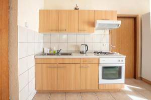 Apartments with parking space Pirovac, Sibenik - 22567