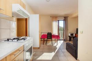 Apartments with parking space Pirovac, Sibenik - 22567