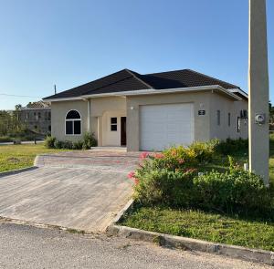Tropical Villa at Lakeside View