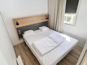 Maisons de vacances Mobil-Home Jullouville, 3 pieces, 4 personnes - FR-1-361A-15 : photos des chambres