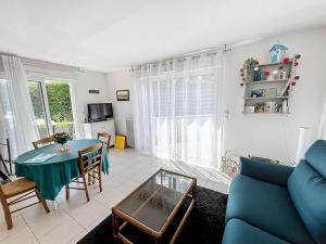 Appartements Charmant T2 avec double terrasse pres de la plage - Donville-les-Bains - FR-1-361-442 : photos des chambres