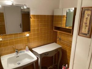 Appartement climatisé et lumineux au centre du Lavandou avec parking - FR-1-308-193