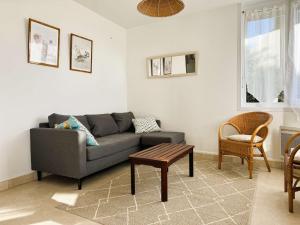 Appartement rénové en bord de mer avec terrasse - 4 pers, proche plage et port - FR-1-481-162